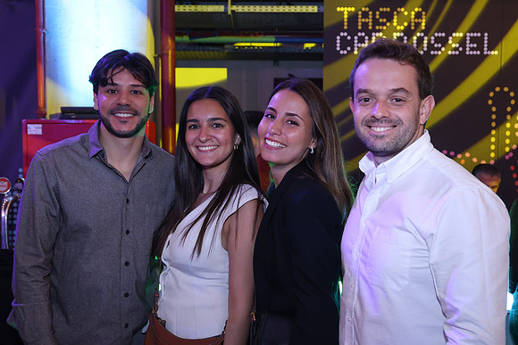 0376 X4145 Telmo Miller
