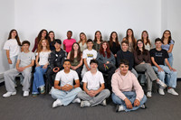 9 D