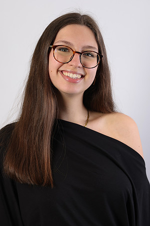 TMF24127 MARIANA CACAIS