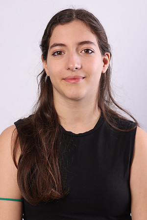 TMF24383 MARIANA REIS