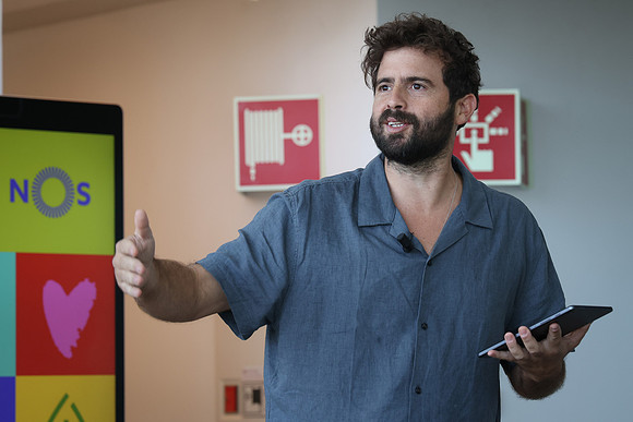 Telmo Miller V2343