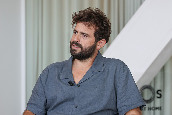 Telmo Miller V2395